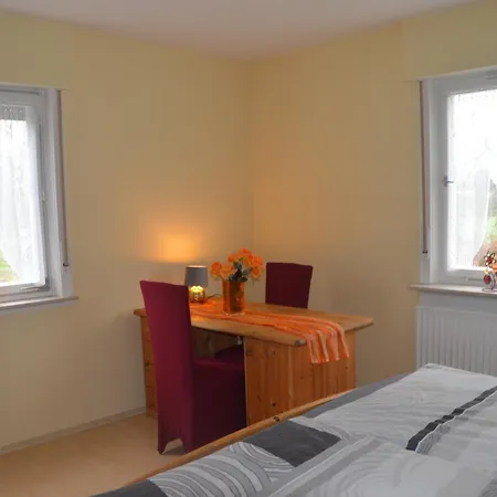 Grosse Im Ederbergland Beim Zaemmermichel Apartment